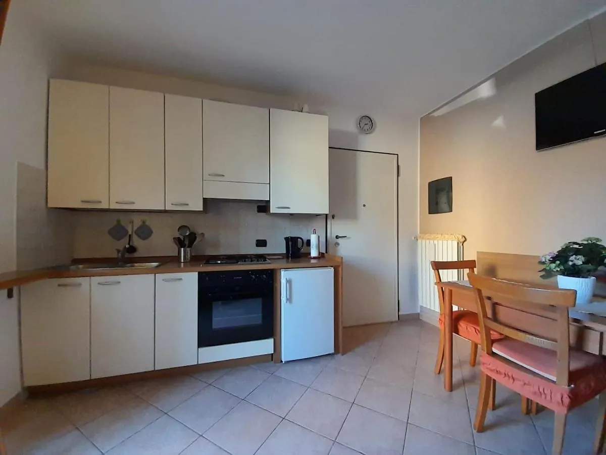 Marco Apartment - Holiday Apartment לואינו איטליה