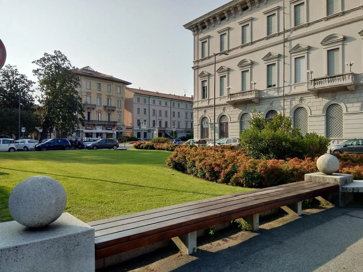 Marco Apartment - Holiday Apartment Luino 0*,