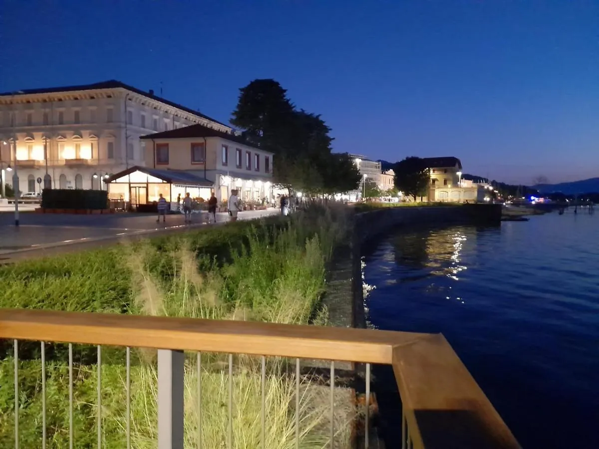 Marco Apartment - Holiday Apartment Luino Italy